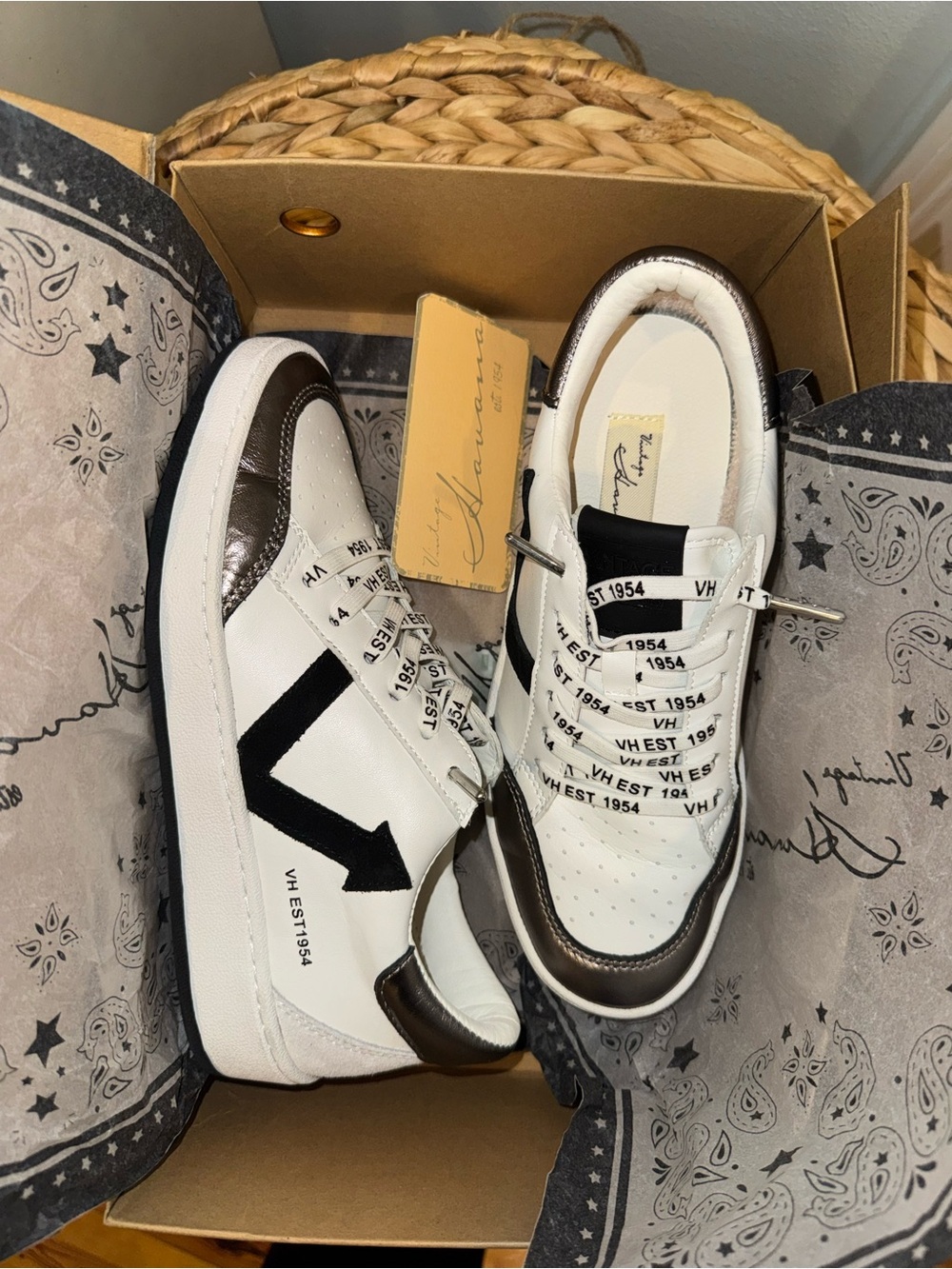 White & Black Women’s Low-Top Sneakers by Vintage Havana
